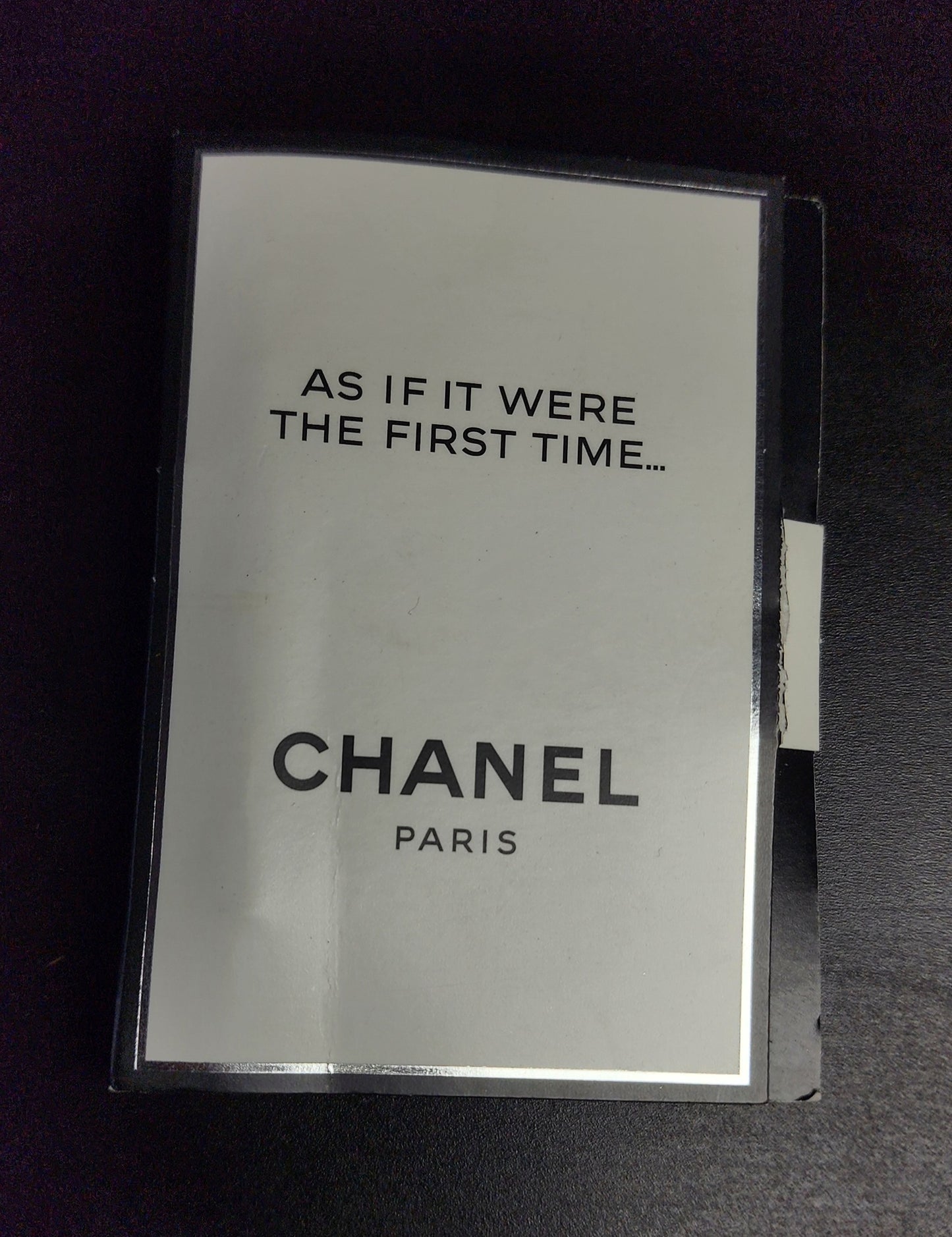 Echantillon Chanel As If It Were The First Time..