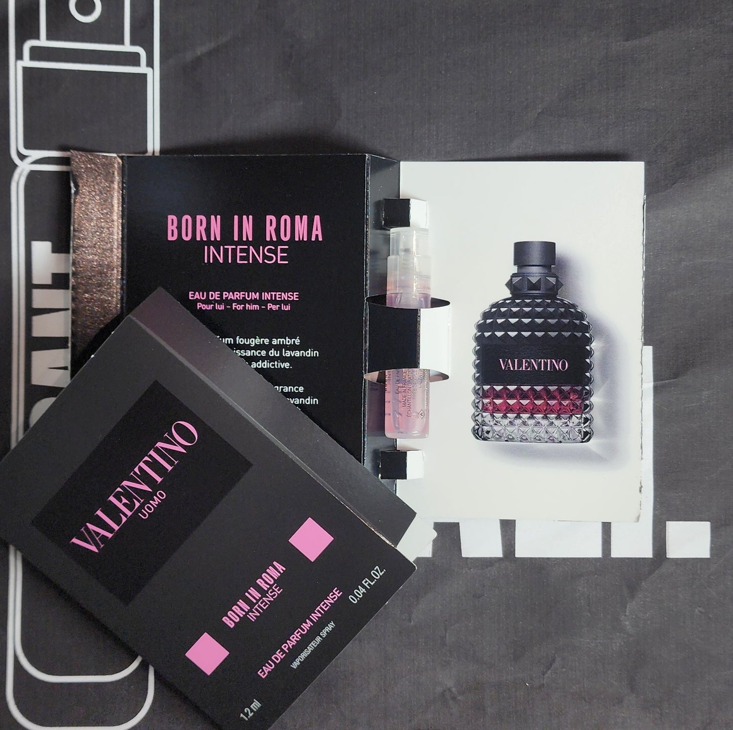 Echantillon Valentino Born In Roma Intense Homme