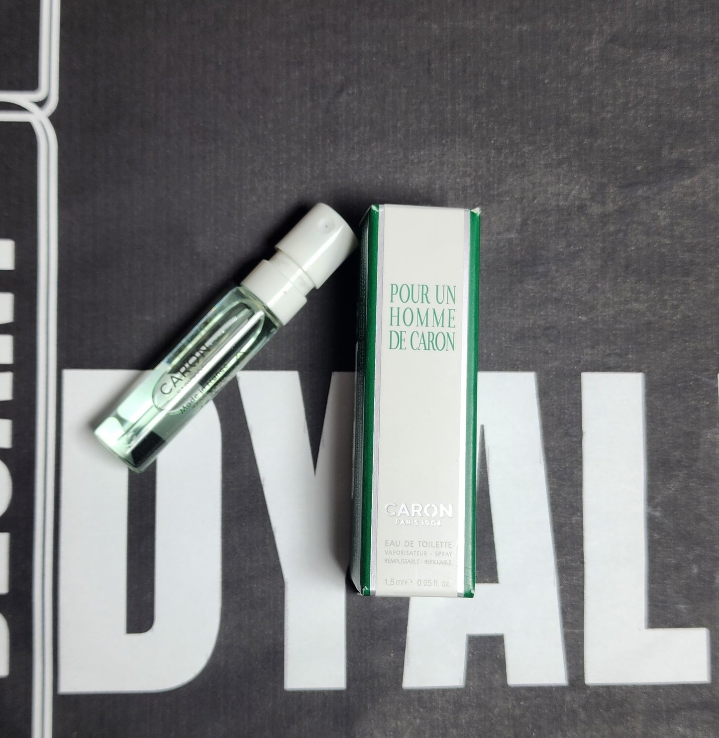 Echantillon Pour Un Homme De Caron EDT