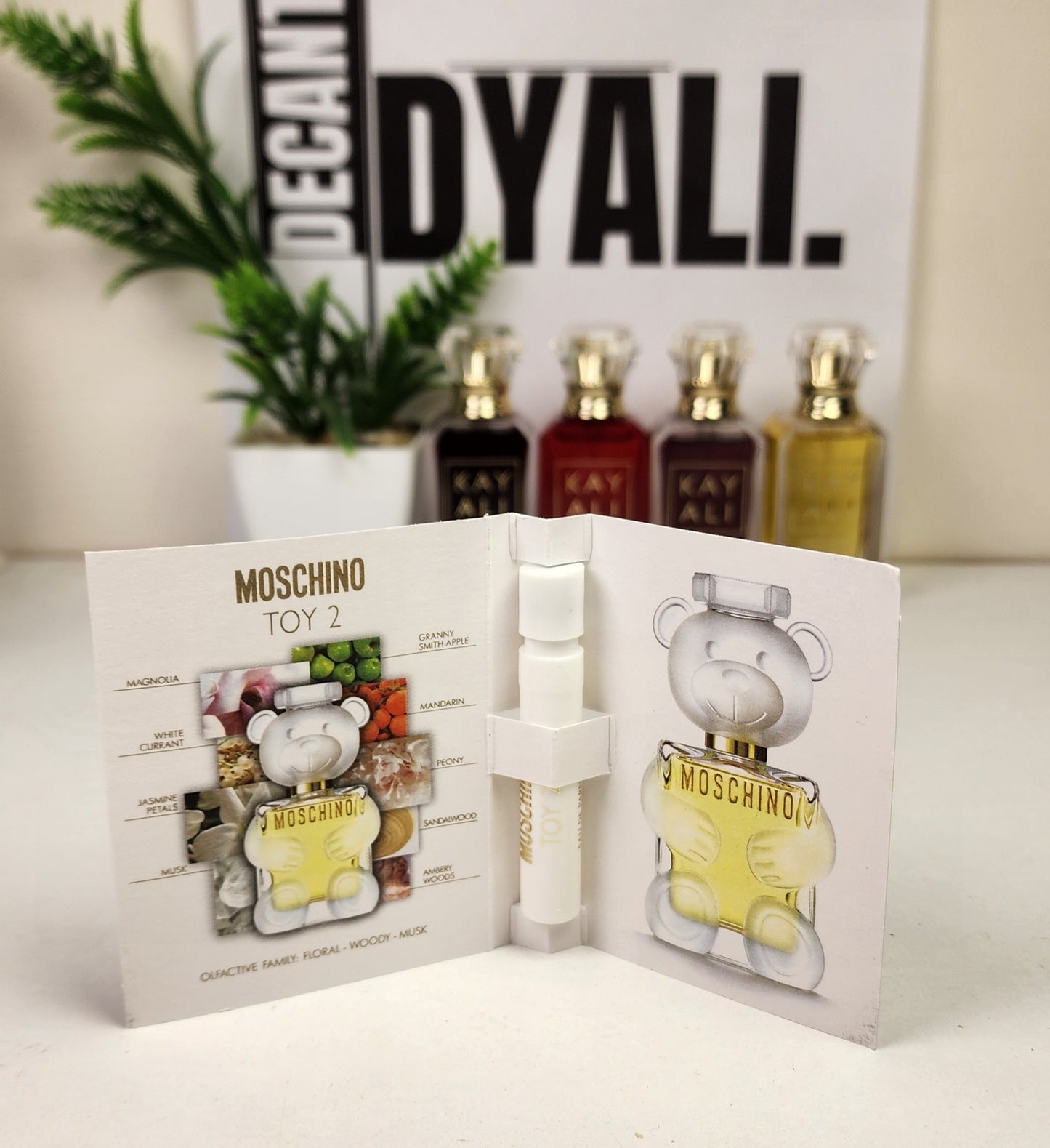Echantillon Moschino Toy 2