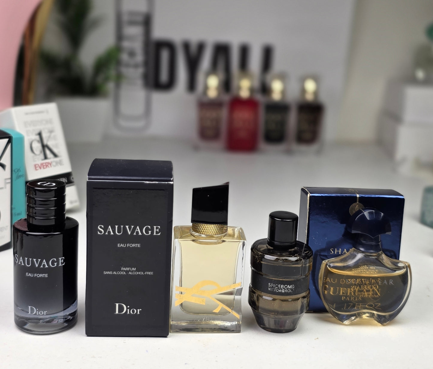 . Pack 4 Miniatures YSL LIBRE + DIOR SAUVAGE + GUERLAIN + SPICEBOMB 2femme + 2homme
