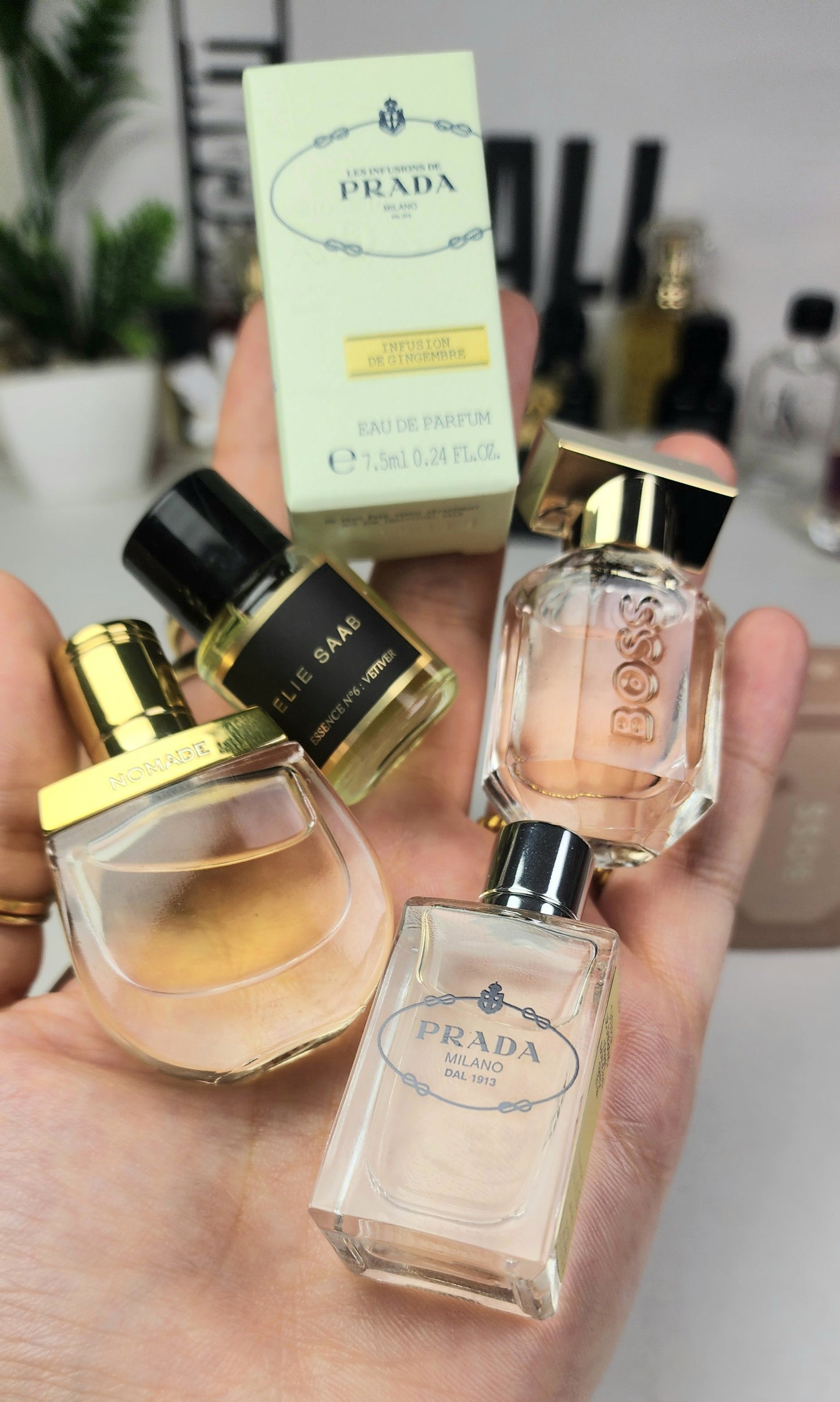 .Pack 4 Miniatures Boss + Elie Saab + Chloe + Prada