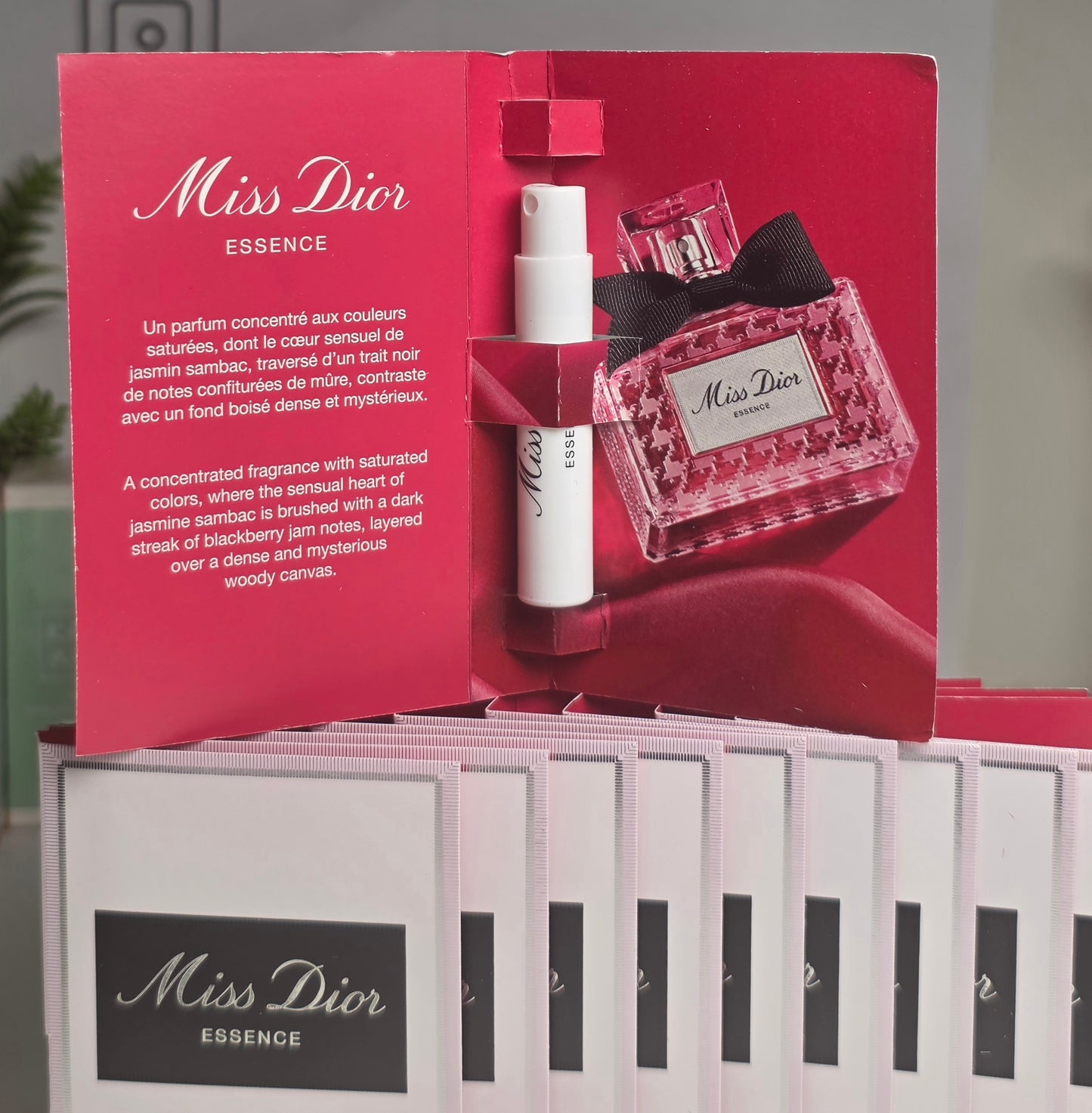 Echantillon Miss Dior Essence de Parfum