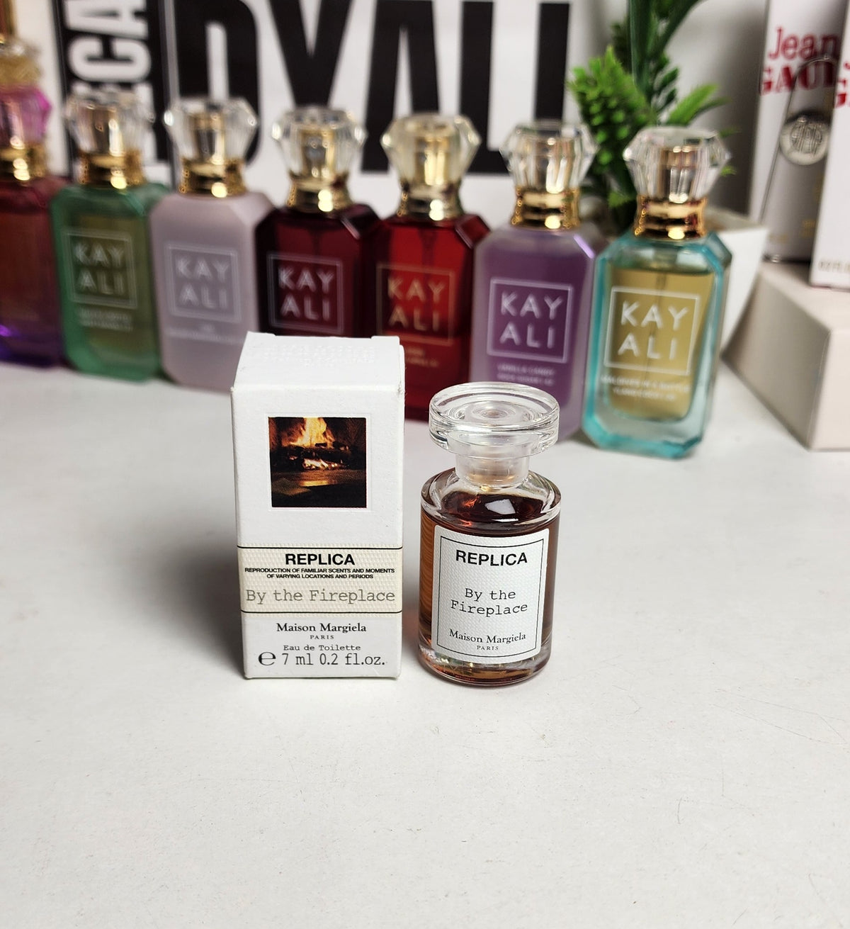 Miniature Replica By The Fireplace 7ml