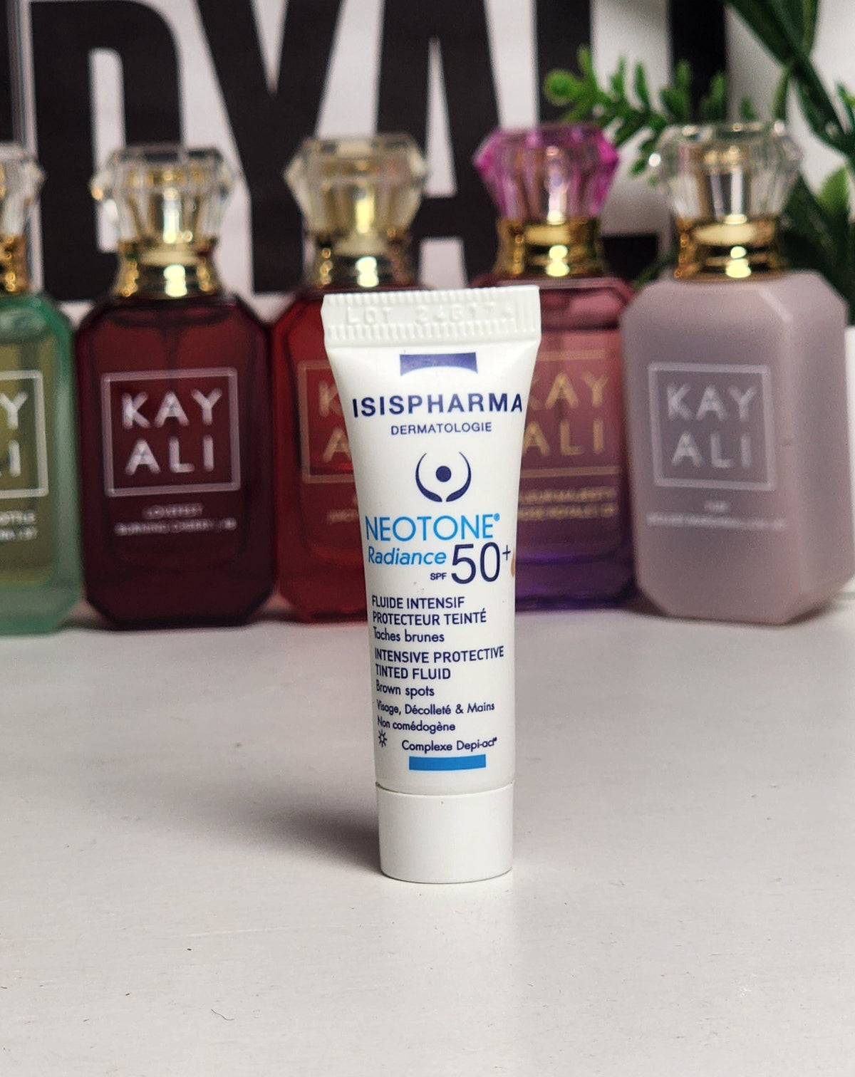 Miniature Isispharma Neotone Radiance 50spf 3ml