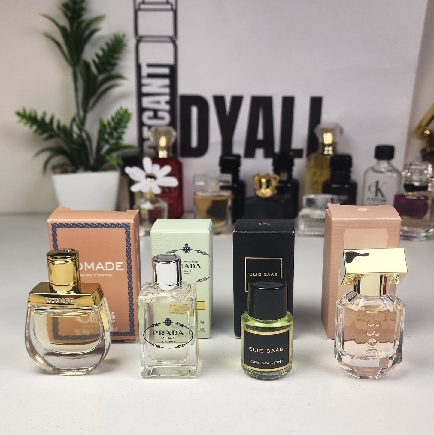 .Pack 4 Miniatures Boss + Elie Saab + Chloe + Prada