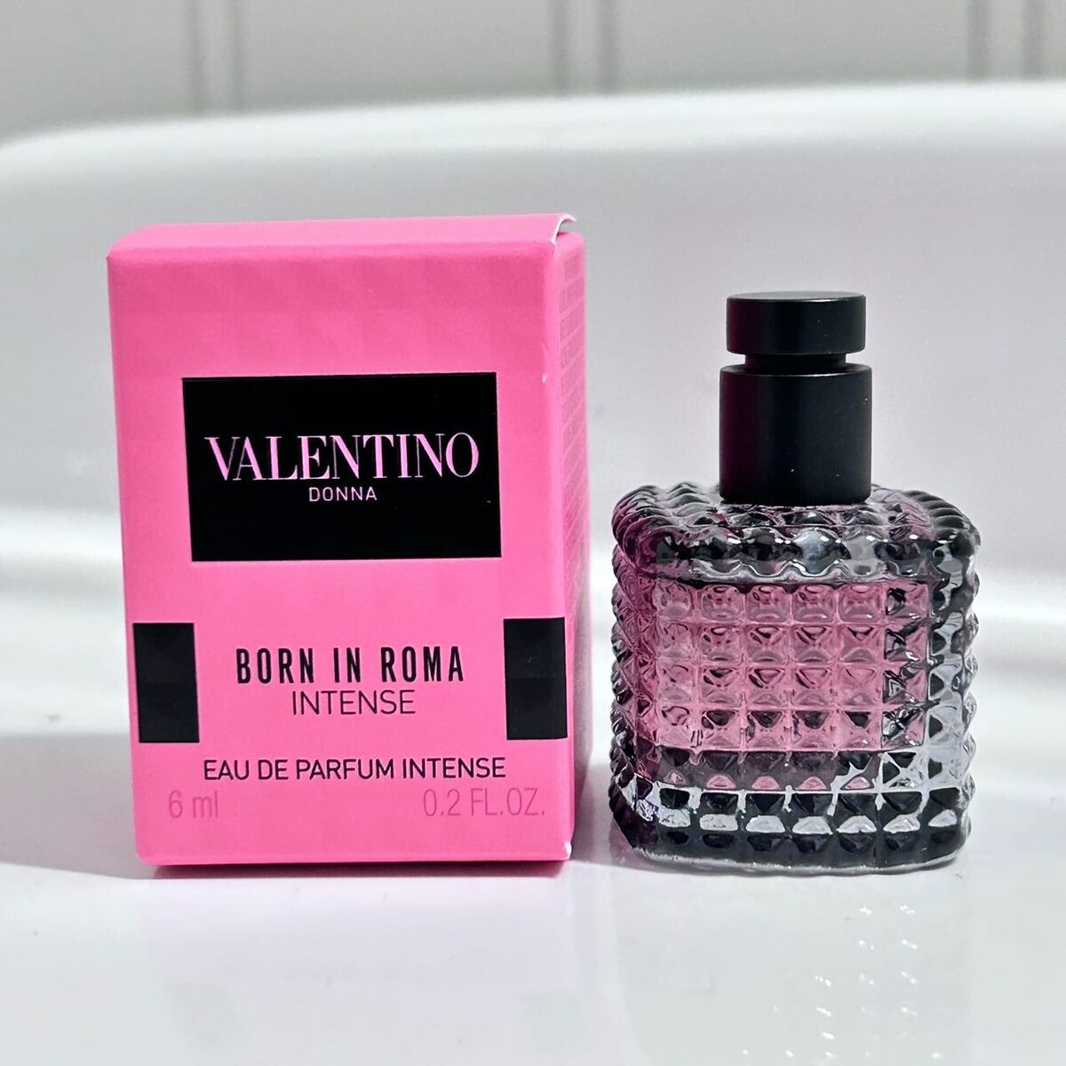 Miniature Valentino Donna Born in Roma Intense 6ml